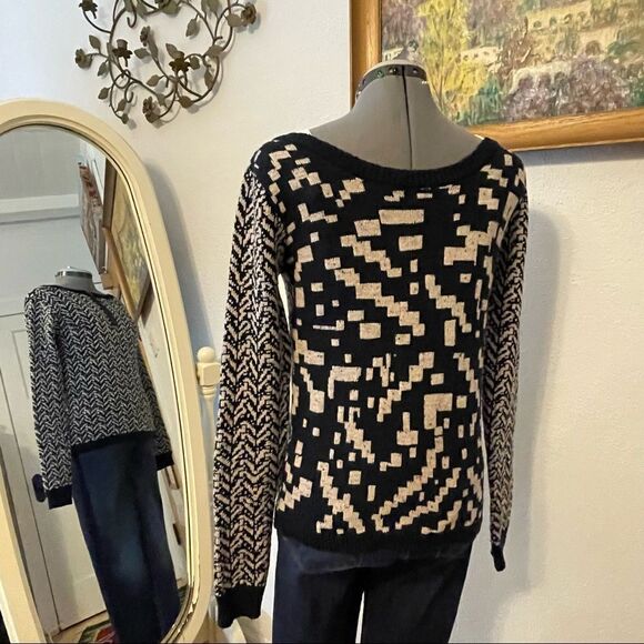 David Kahn cream and navy patterned sweater Small - Picture 4 of 12